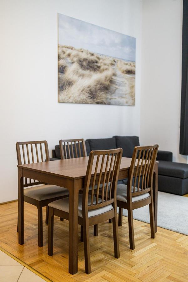 Cosy 1 Bedroom Apartment In Gozsdu Court ブダペスト エクステリア 写真