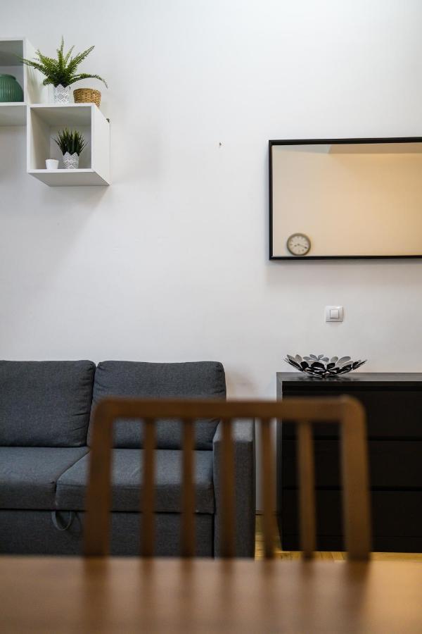 Cosy 1 Bedroom Apartment In Gozsdu Court ブダペスト エクステリア 写真